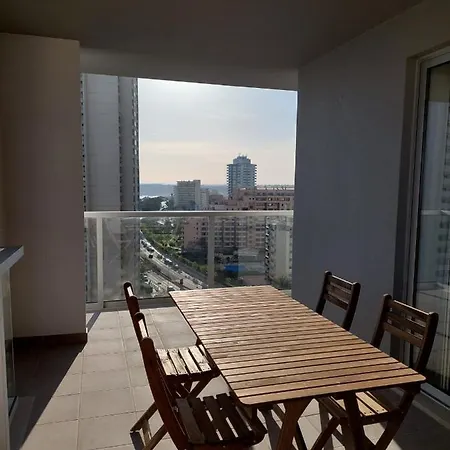 The Roof Elite 아파트